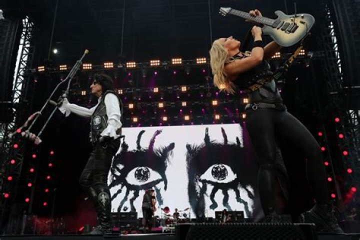 Alice Cooper Announces Nita Strauss is Back With the Band for 2023