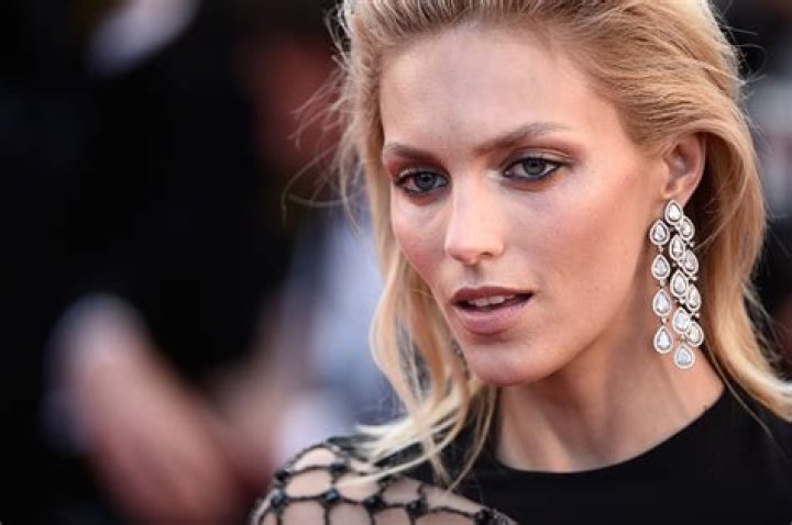Anja Rubik Net Worth | Celebrity Net Worth