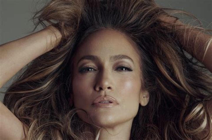 ARTIST SNAPSHOT: Jennifer Lopez