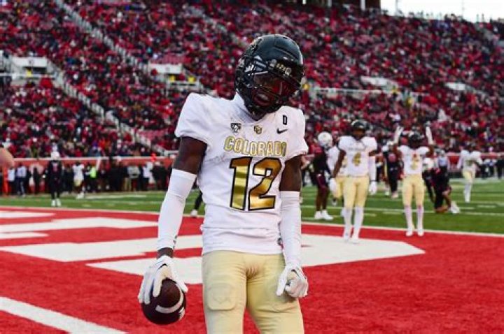 Baseball Player De'Andre Hunter Bio, salary, net worth, earnings, salary, girlfriend, Body facts, and Stats