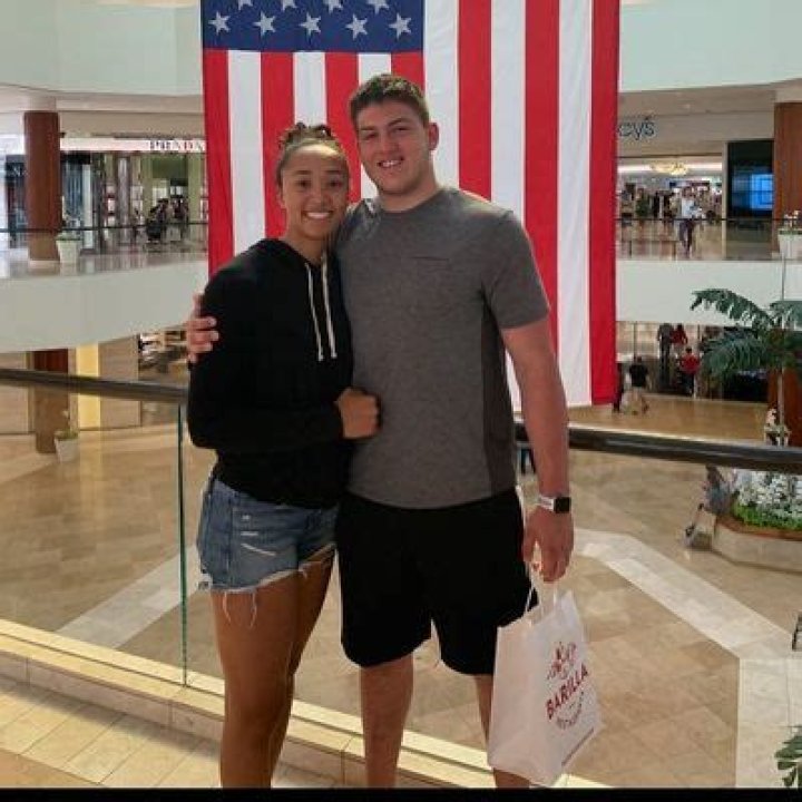 Bio, Age, Net Worth, Stats, & Girlfriend
