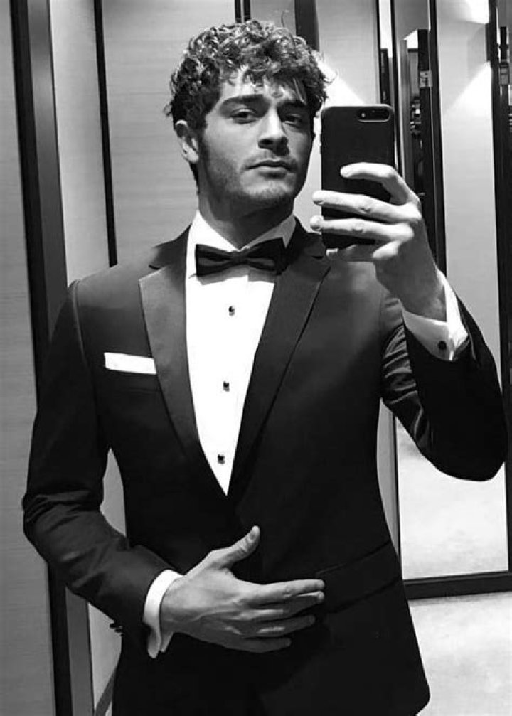 Burak Deniz Height, Weight, Age, Girlfriend, Family, Facts, Biography