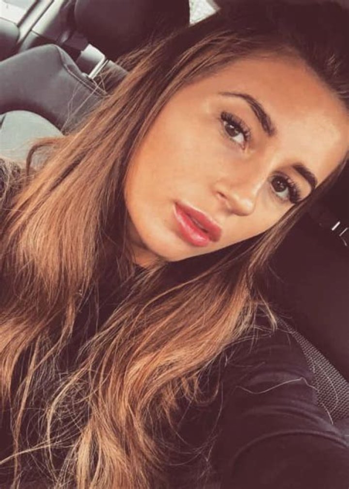 Dani Dyer Height, Weight, Age, Boyfriend, Family, Facts, Biography
