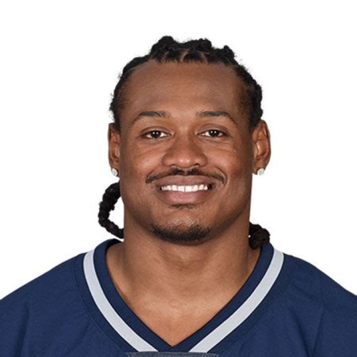 Elandon Roberts; NFL Stats, Earnings and Salary; Who is his Girlfriend?