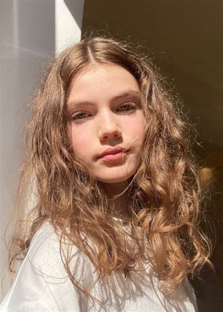 Florence Hunt Height, Weight, Age, Body Statistics