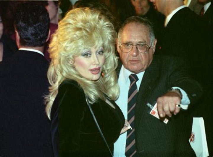 How Tall Is Dolly Parton (Without The Wig And Heels)?