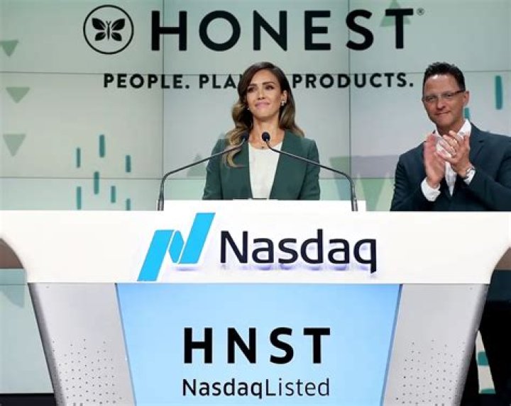 Jessica Alba Is Officially Worth A Small Fortune After The Honest Company Finally Goes Public