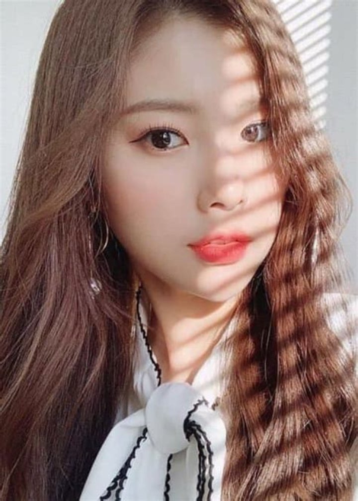 Kang Hyewon Height, Weight, Age, Body Statistics