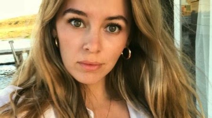 Keeley Hazell Height, Weight, Age, Boyfriend, Family, Facts, Biography