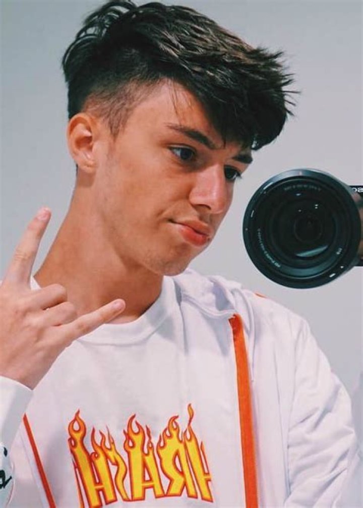 Mario Novembre Height, Weight, Age, Body Statistics