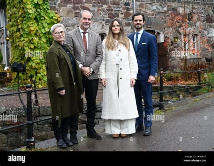 Prince Carl Philip, Duke of Värmland Height, Weight, Age, Family, Spouse
