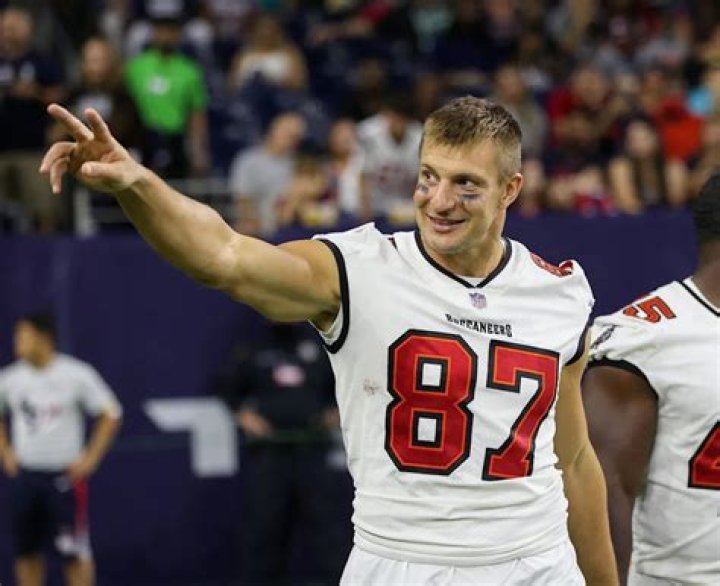 Rob Gronkowski Hasn't Spent A Dime Of His $16 Million NFL Earnings - And Might Be A Secret Financial Genius...