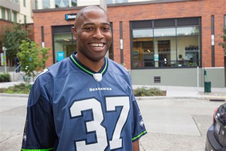 Shaun Alexander Net Worth | Celebrity Net Worth