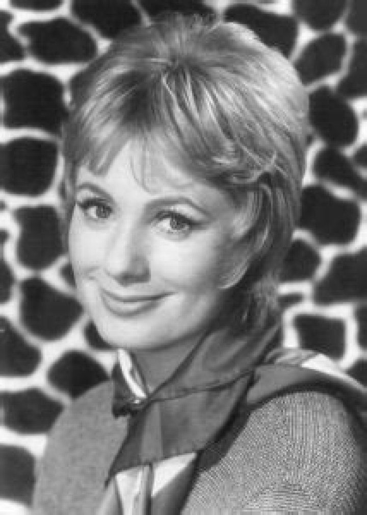 Shirley Jones Height, Weight, Age, Boyfriend, Family, Facts, Biography