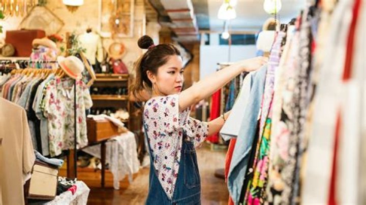 Sneaky Ways Retailers Are Tricking You to Overspend Right Now