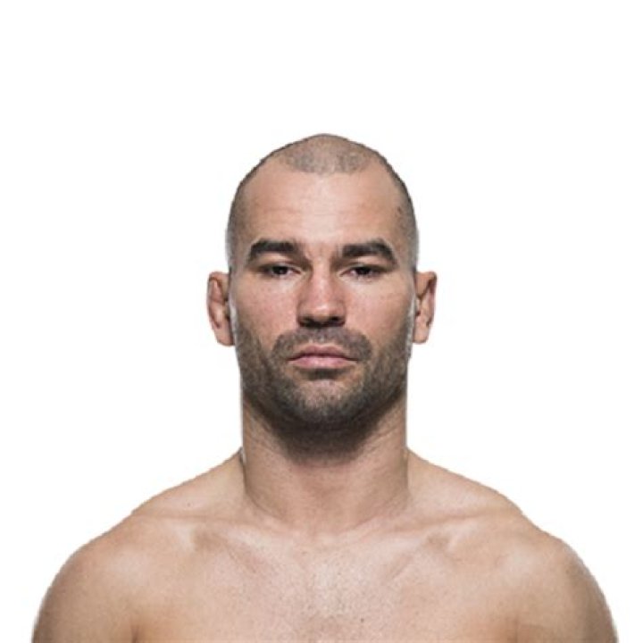 The Russian Mixed Martial Arts fighter, Artem Lobov is a married man and has a net worth over $200,000.