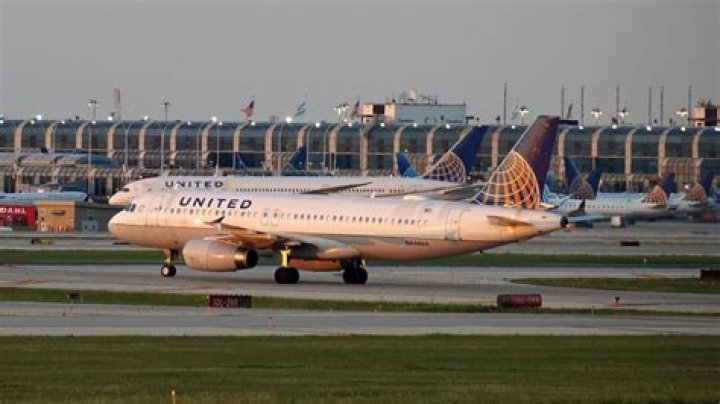 United Airlines Is Cutting Flights to These 4 Popular Cities This Summer