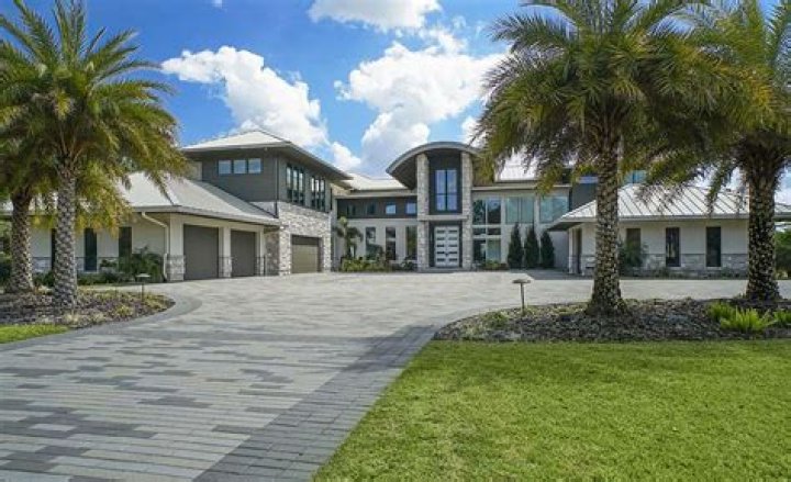 Where Does Tim Tebow Live?