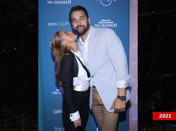 Who is Jackie Earle Haley Dating Now