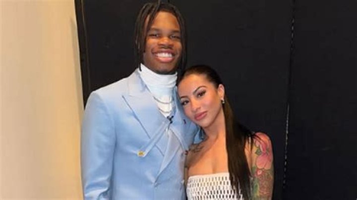 Who is Leeanna Walsman Dating Now?