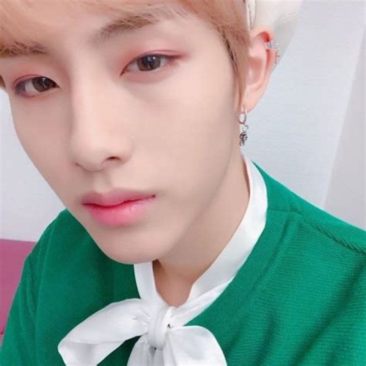 WinWin (NCT) Height, Weight, Age, Girlfriend, Family, Facts, Biography