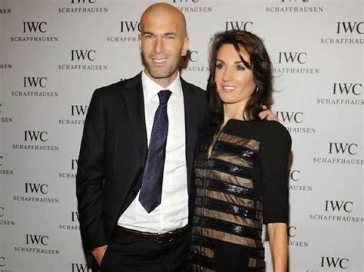 Zinedine Zidane Height, Weight, Age, Spouse, Family, Facts, Biography